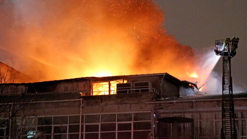 Kağıthane'de iş yeri yangını