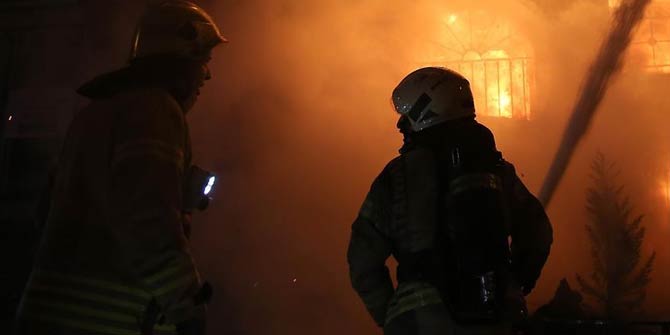 Ankara'da tarihi Hamamönü'nde yangın çıktı