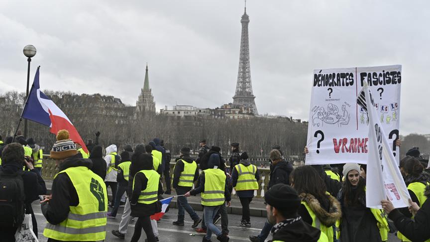 Fransa'da bin 796 sarı yelekliye hapis cezası