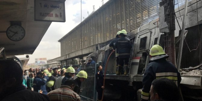 Mısır'da tren istasyonunda yangın: 28 ölü, 50 yaralı