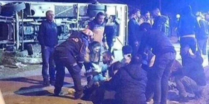 Maça giden Ankaragücü taraftarını taşıyan otobüs kaza yaptı