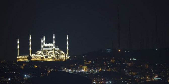 63 bin kişinin aynı anda namaz kılacagı  Çamlıca Camii ne zaman açılacak belli oldu!