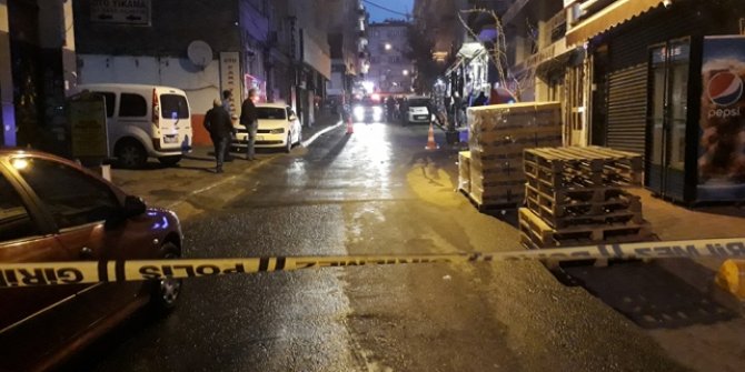 İstanbul Fatih'te polis, tartıştığı iş yeri sahibini silahla yaraladı!