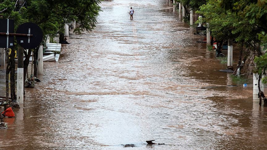 Brezilya'da aşırı yağışlar can aldı