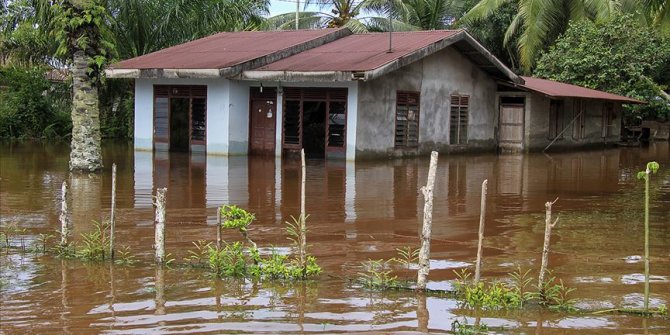 Endonezya'nın Papua eyaletinde sel felaketi: 70 ölü