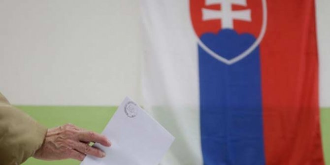 Slovakya'da seçimlerin ilk turunda oyların yüzde 40'ını onlar aldı!