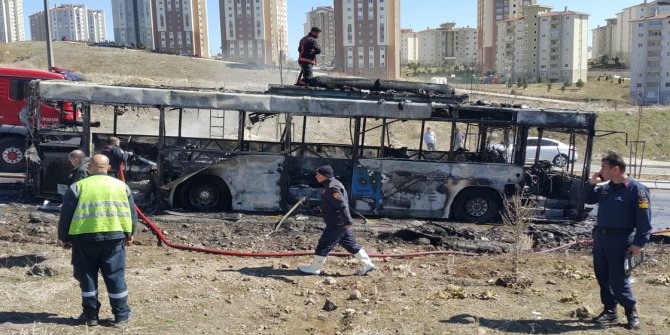 Ankara'da seyir halindeki belediye otobüsü yandı