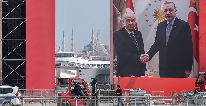 'Büyük İstanbul Mitingi' için vatandaşlar Yenikapı'da toplanıyor