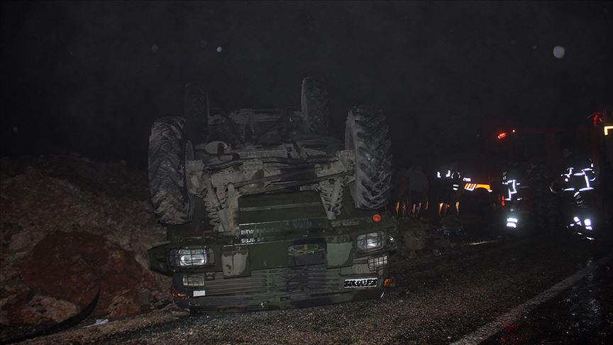 Hatay'da askeri araç devrildi: 5 yaralı