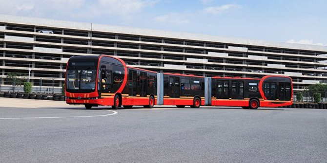 250 yolcu kapasitesine sahip dünyanın en uzun elektrikli otobüsü