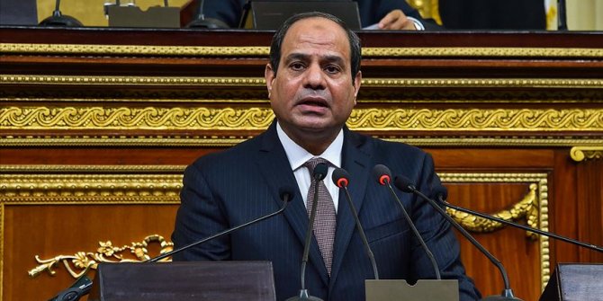 Mısır Cumhurbaşkanı Sisi'nin 2030'a kadar görevde kalmasının yolu açıldı