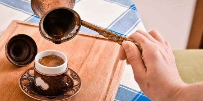 Lezzetli ve köpüklü Türk kahvesi yapmanın püf noktaları!