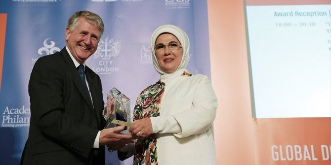 Emine Erdoğan'a Dünya İnsaniyet Forum'undan büyük ödül!