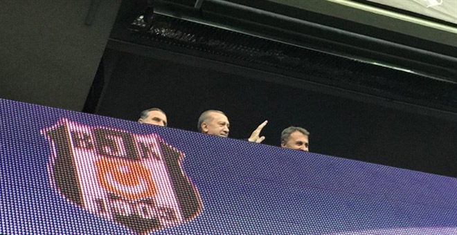 Cumhurbaşkanı Erdoğan Vodafone Arena'da Beşiktaş - Monaco maçını izliyor
