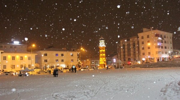 Van ve Yozgat'ta Kar Yağışı
