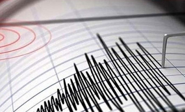Marmara Denizi'nde art arda korkutan depremler....