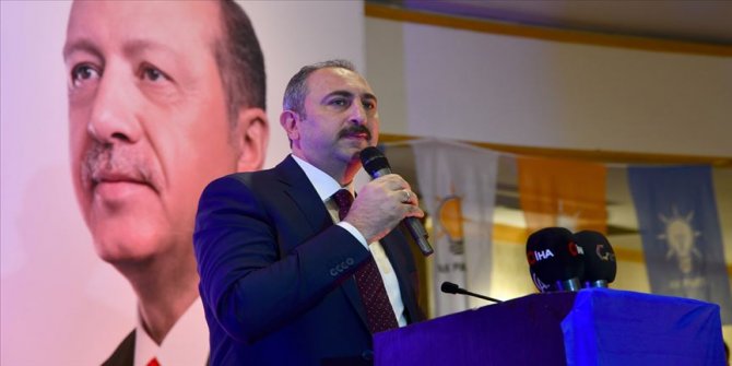 Adalet Bakanı Gül: Milletin gönlünü kazanmaya devam edeceğiz