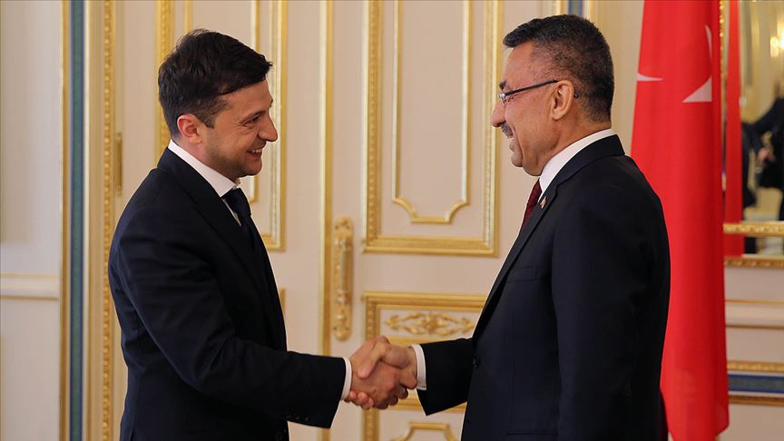 Cumhurbaşkanı Yardımcısı Oktay ile Ukrayna Devlet Başkanı Zelenskiy bir araya geldi