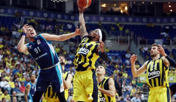 Fenerbahçe Beko yarı final için avantajı aldı