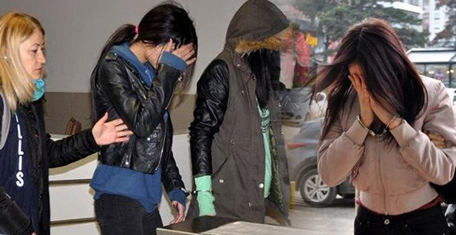 Sosyal medyada randevulaşıp kavga eden kızların cezası kesildi