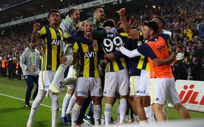 Fenerbahçe'nin yıldızı Başakşehir'le anlaştı!