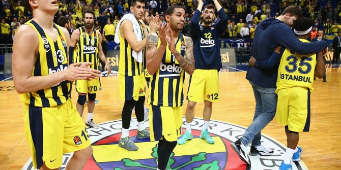 Fenerbahçe'ye 3 maç seyircisiz oynama cezası!