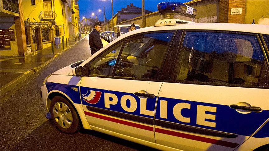 Fransa'da cami önünde silahlı saldırı