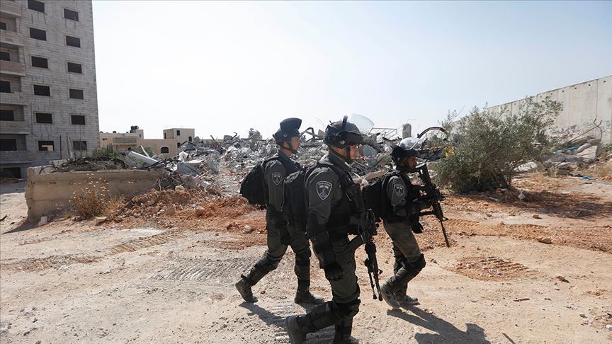 İsrail güçleri Batı Şeria'da biri gazeteci 10 Filistinliyi yaraladı