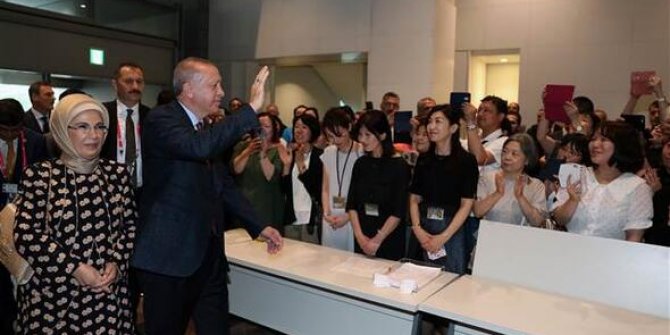 Cumhurbaşkanı Erdoğan'dan Japonya'da sergi ziyareti!