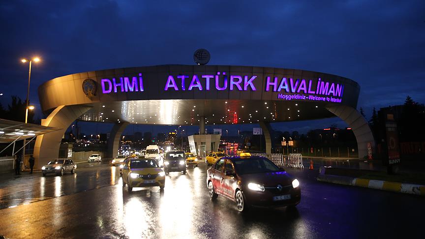 Atatürk Havalimanı'nda şüpheli valiz fünyeyle patlatıldı