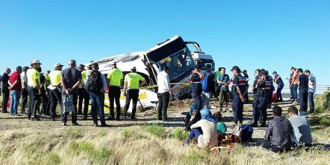 Yolcu otobüsü devrildi:  41 yaralı