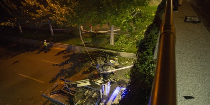 Başkentte otomobil köprüden düştü: 1 ölü, 2 yaralı
