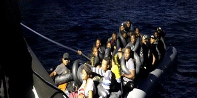 Midilli adasına gitmek isteyen 51 göçmen yakalandı