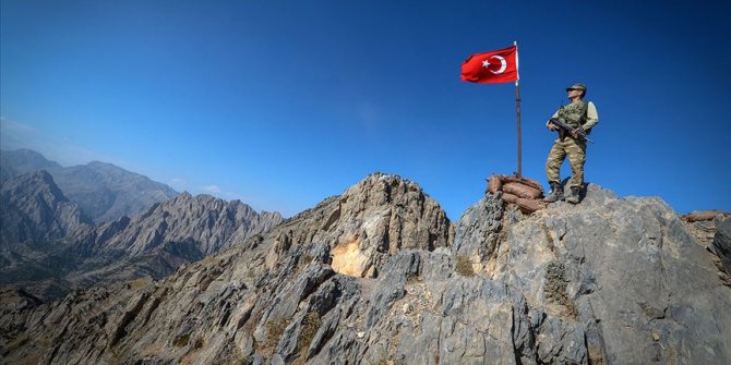 Hakkari'de 3 PKK'lı terörist etkisiz hale getirildi