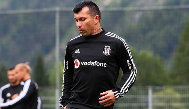 Medel, Beşiktaş'tan neden ayrıldığını açıkladı!