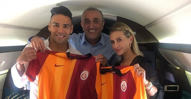 Radamel Falcao, Galatasaray formasıyla poz verdi!