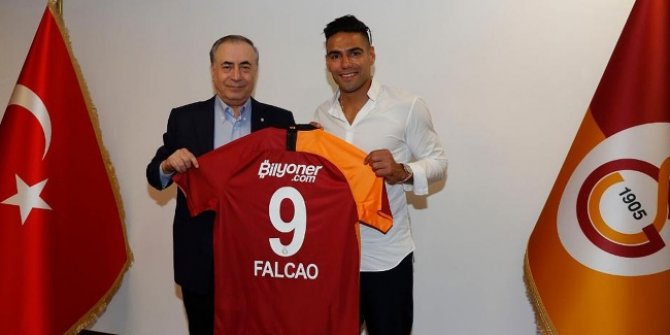 Galatasaray'da yıldız isim imzayı attı, İşte KAP'a yapılan açıklama