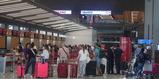 Bakan Turhan açıkladı! İstanbul Havalimanı yolcu sayısında 30 milyona ulaştı