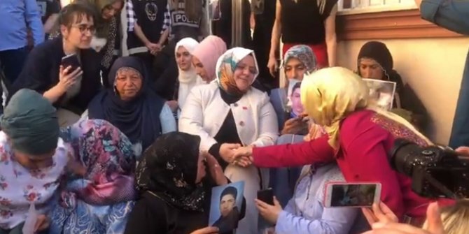 Zehra Zümrüt Selçuk'tan, "Diyarbakır Anneleri"ne ziyaret