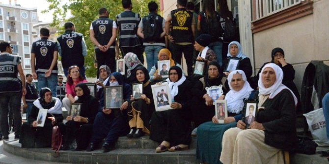 HDP Diyarbakır İl Başkanlığı önündeki aile sayısı 45 oldu