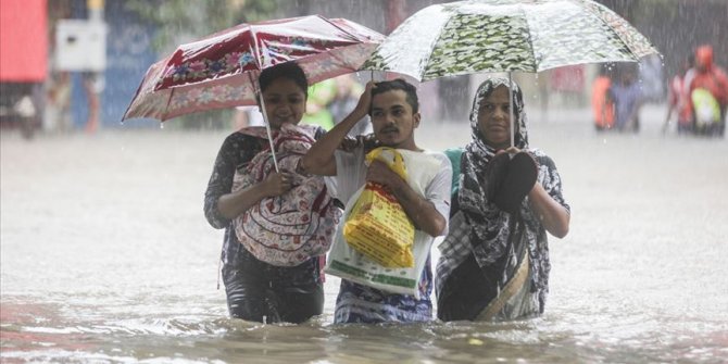 Hindistan'da muson yağmurları bu yıl bin 600'den fazla can aldı