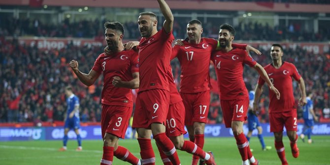 Türkiye-Arnavutluk maçının biletleri tükendi!