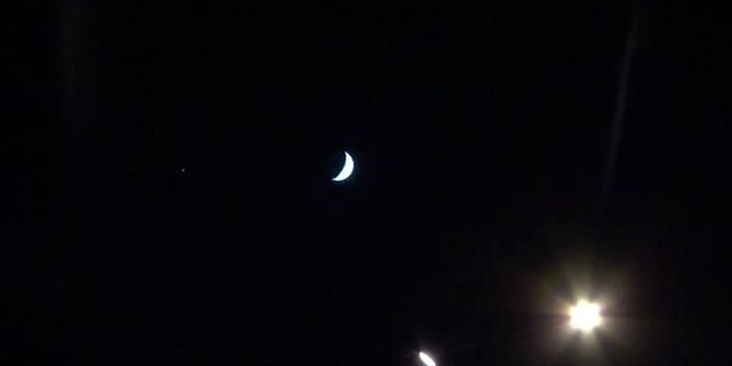 Ay ve yıldız yan yana