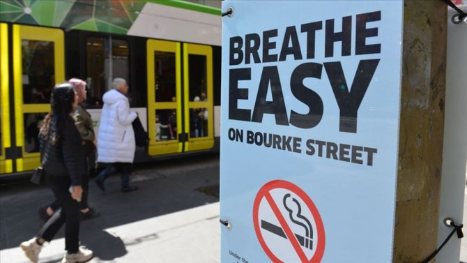 Avustralya'nın ünlü caddesinde sigara yasaklandı
