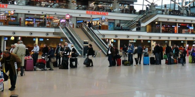 Hamburg Havalimanı'nda uçuşlar yeniden başlatıldı