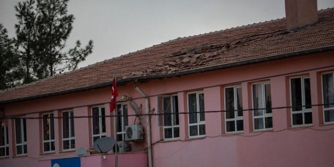 Teröristlerden Şanlıurfa'da okula havanlı saldırı
