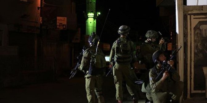 İsrail güçleri Batı Şeria'da 15 Filistinliyi gözaltına aldı