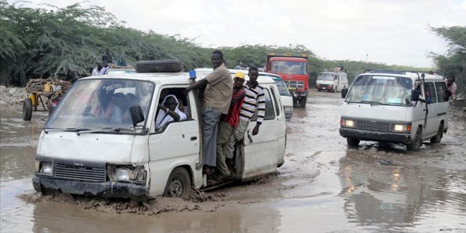 Somali'de sel felaketi 182 bin kişiyi yerinden etti