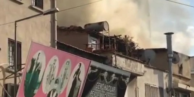 İzmir'de tarihi Kemeraltı Çarşısı’nda yangın