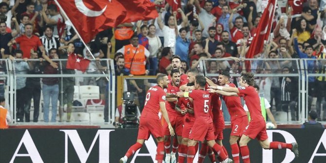 Türkiye İzlanda maçının hakemi belli oldu